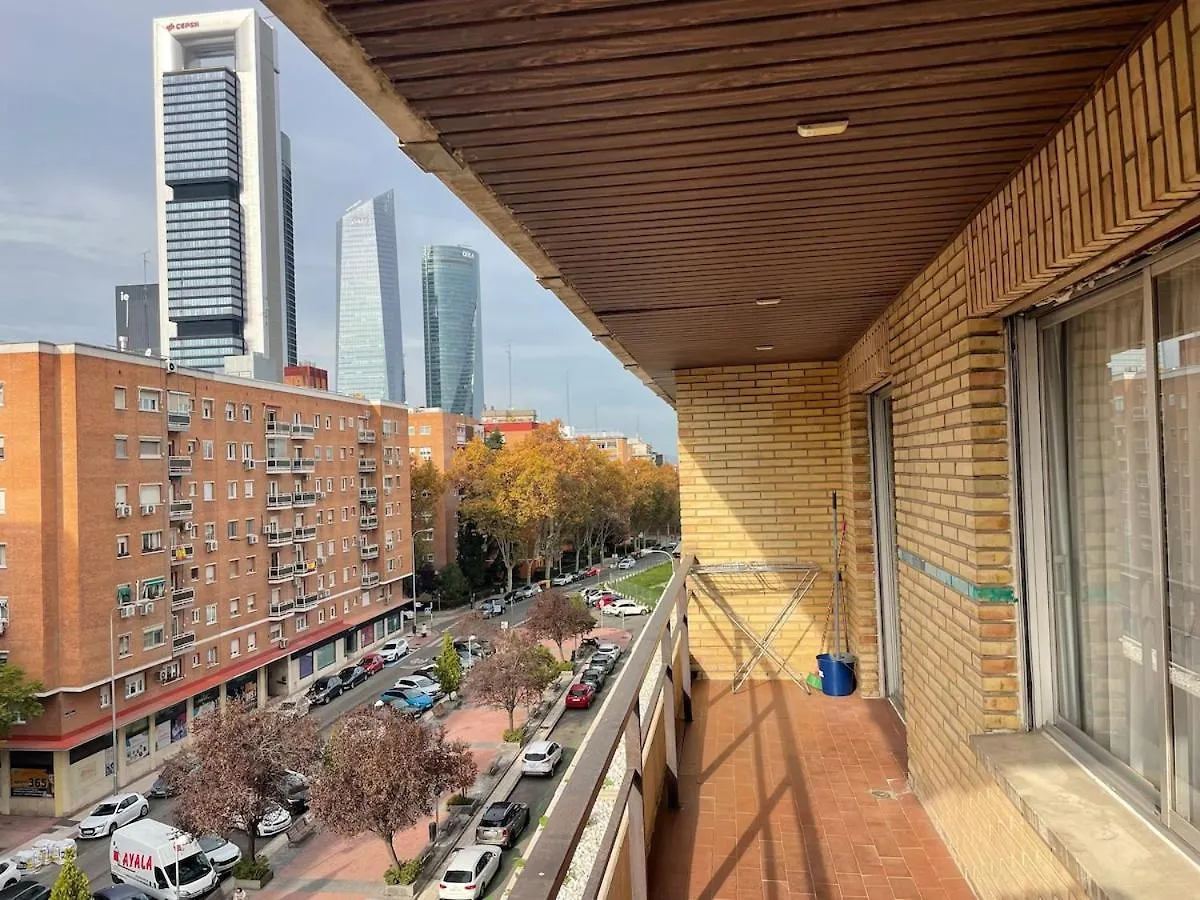 Chamartin St Calle Mauricio Legendre Madrid España